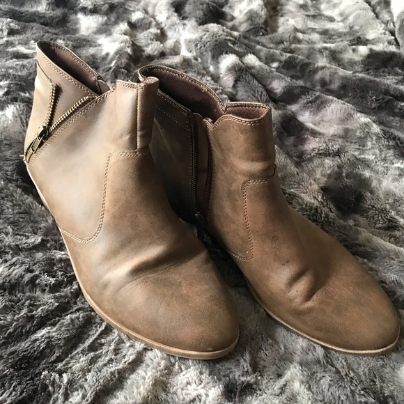 Brown Ankle Boots - Picture 1 of 3